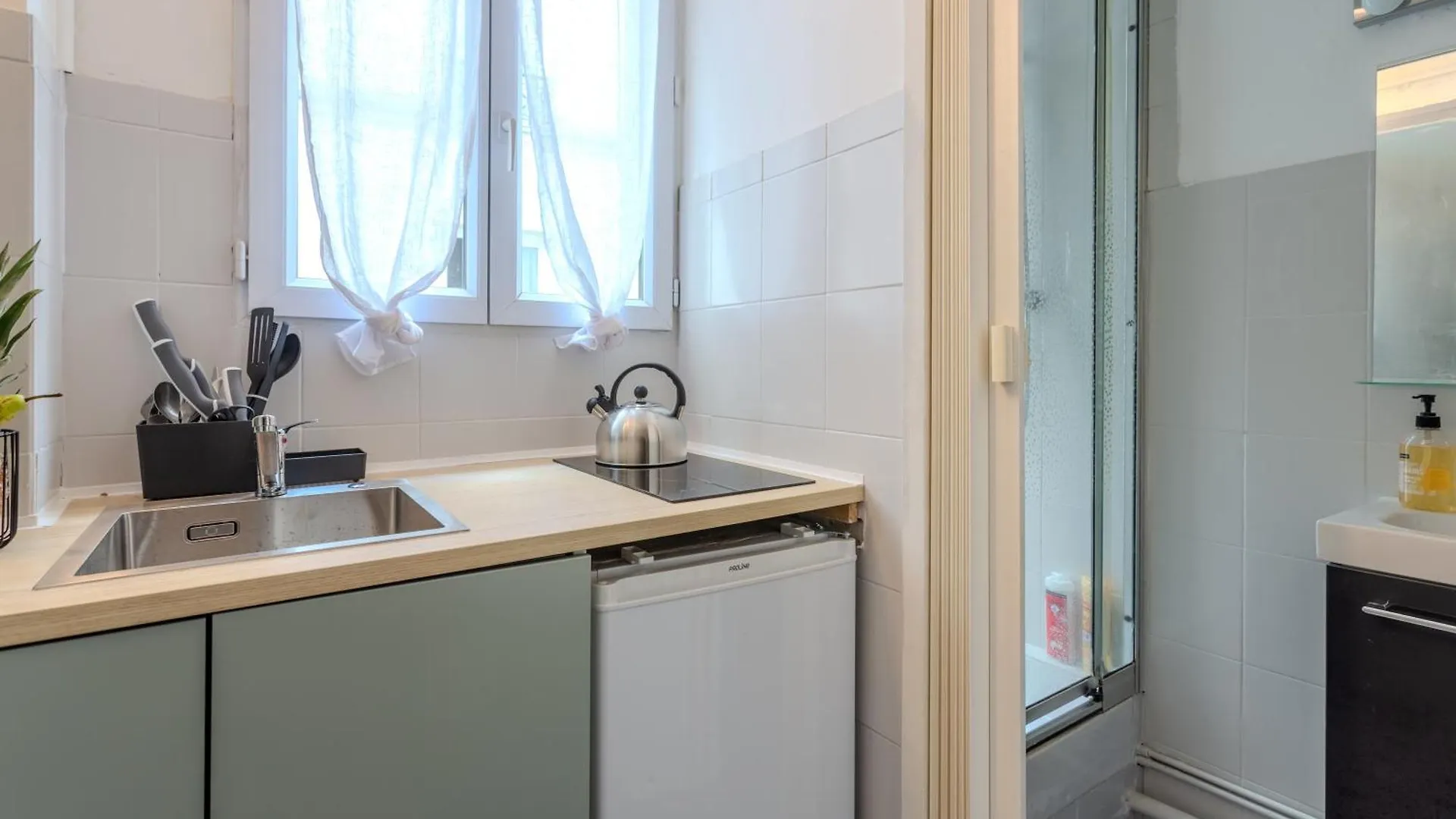 Le Studio D'alesia Apartment *