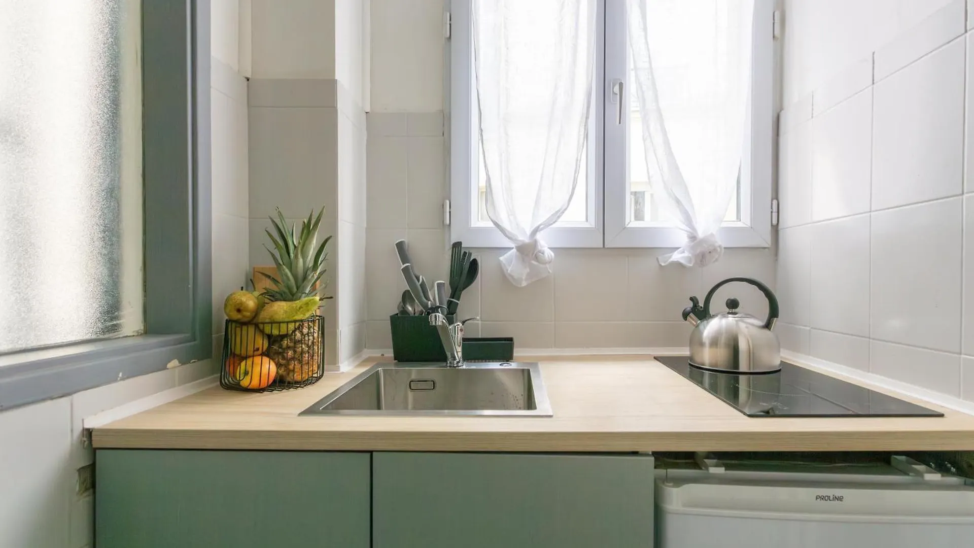 Le Studio D'alesia Apartment *